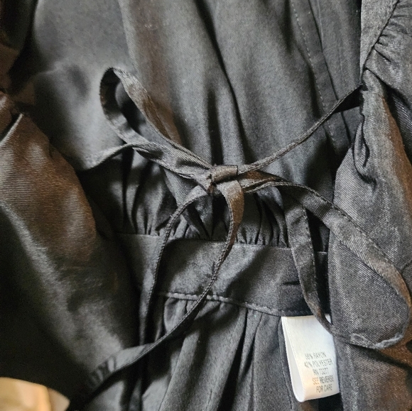 Simply Vera Wang Black Tie Closure Ruffle Top Large - Picture 5 of 5